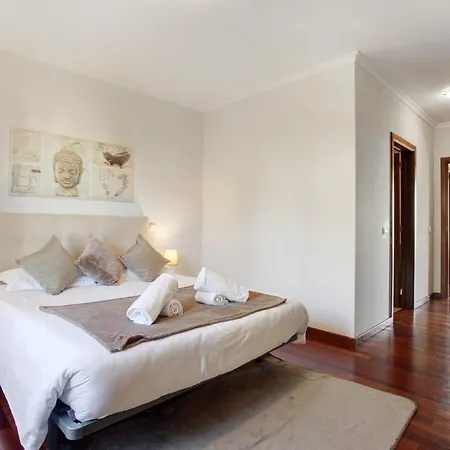 Apartment Colinas Do Lido 3 *