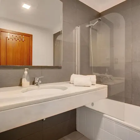 Colinas Do Lido 3 *
